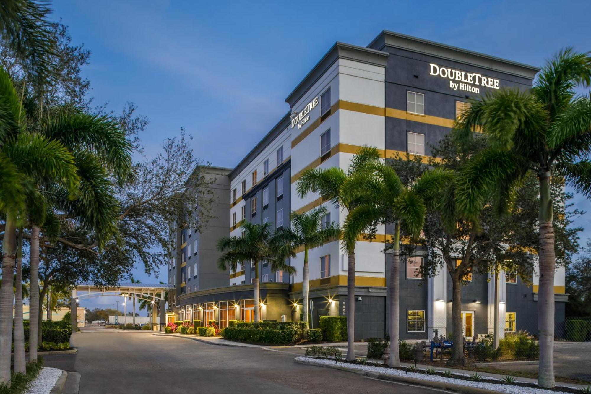Hotel Doubletree By Hilton Sarasota Bradenton Airport South Bradenton Exterior foto